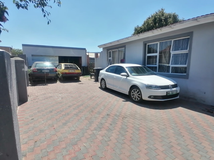 2 Bedroom Property for Sale in Beverly Park Western Cape